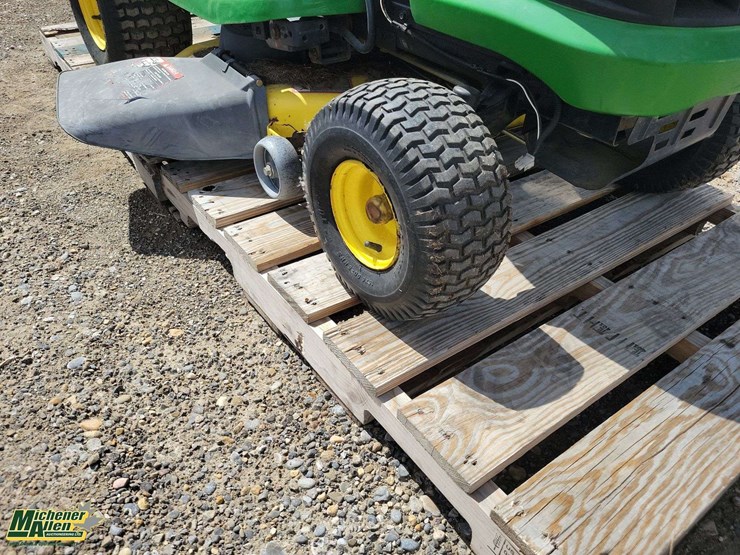john-deere-la100-image-11