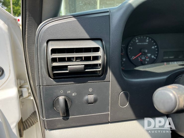 2007-ford-f450-xl-image-50