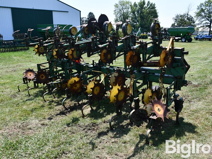 john-deere-85-image-5