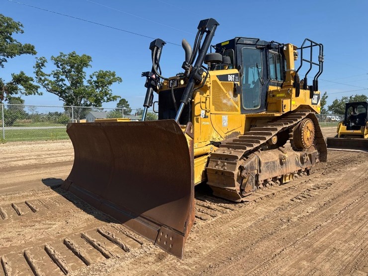caterpillar-d6t-xl-image-2