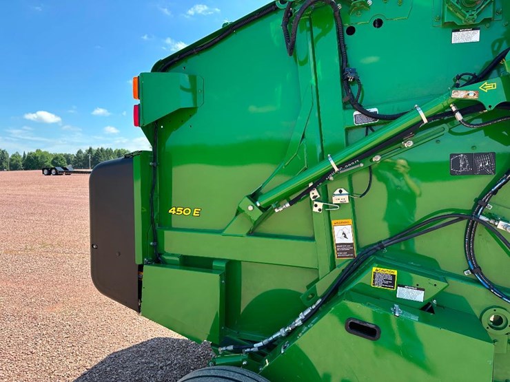2022-john-deere-450e-image-13