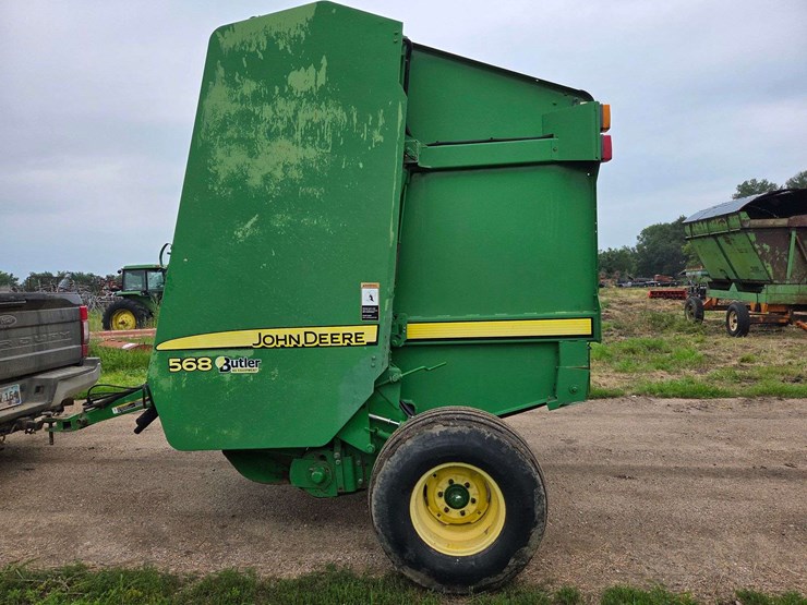 2007-john-deere-568-image-4