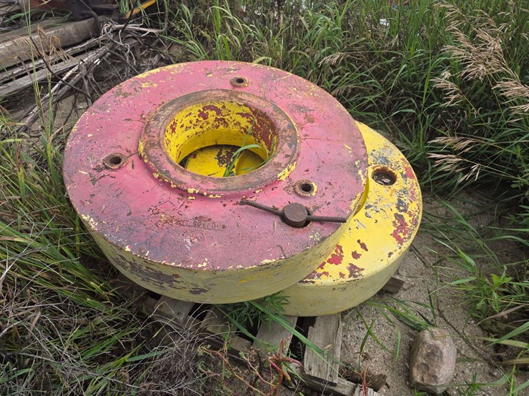 (2)-pair-of-wheel-weights,-believed-to-have-come-off-a-oliver-tractor,-but-unsure-image-1