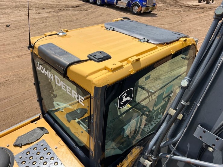 2012-deere-350g-lc-image-34