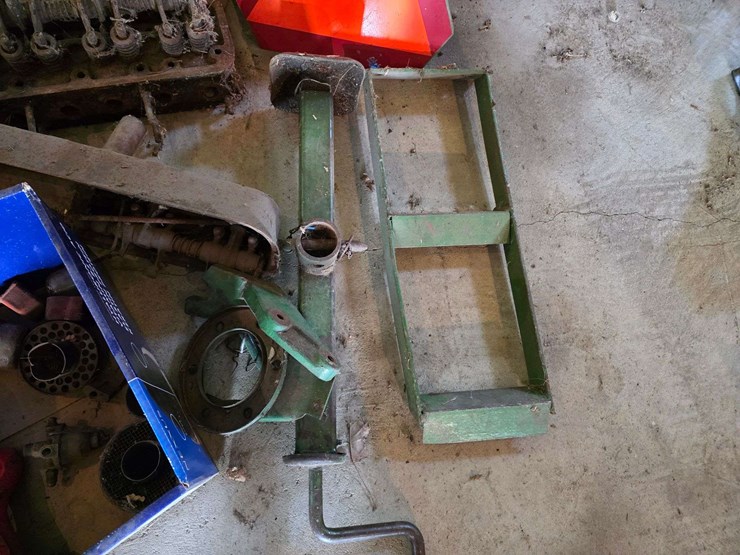 large-lot-of-misc-tractor-parts,-mostly-allis-and-john-deere-image-3