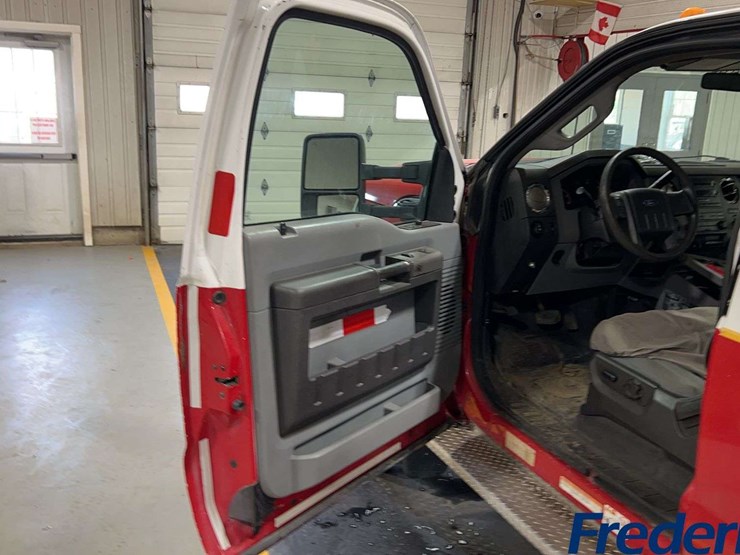 2012-ford-f550-image-11
