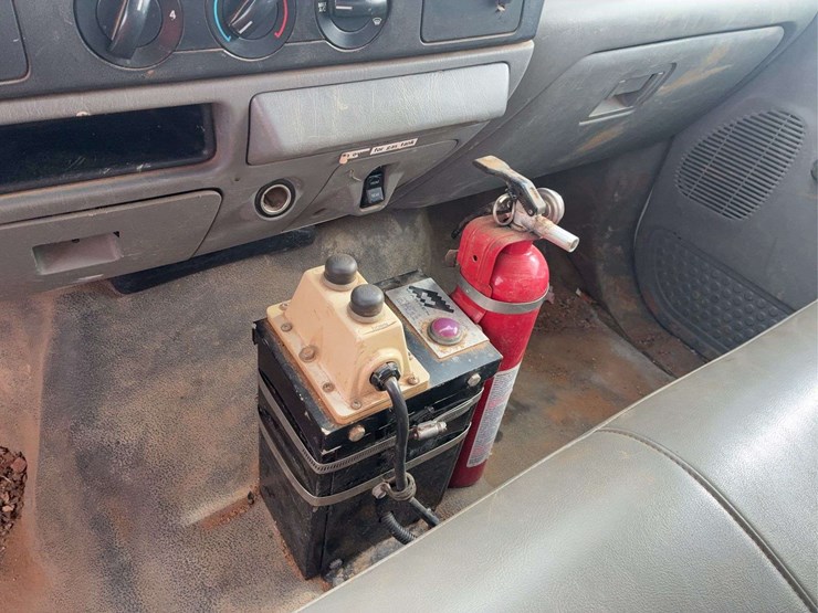2005-ford-f350-image-11