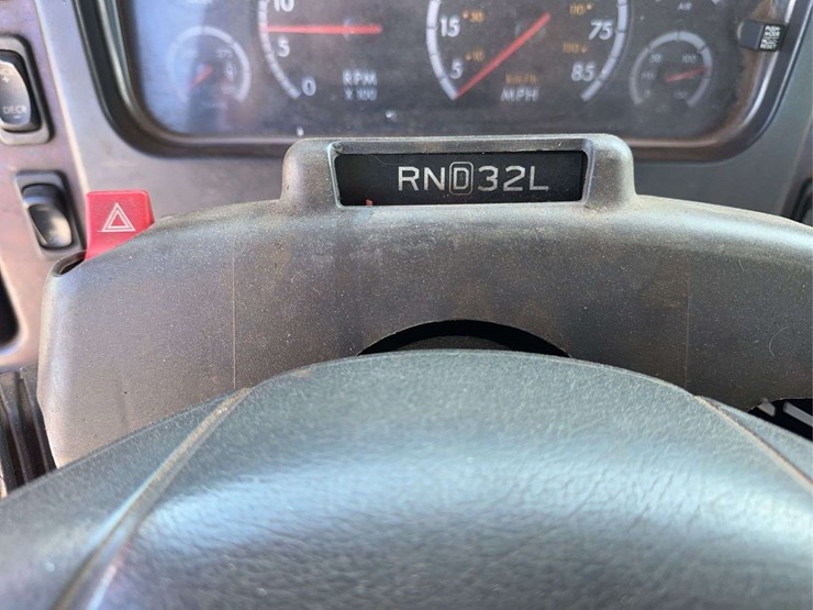 2005-freightliner-m2-106-s/a-wrecker-(21’-deck)-image-25