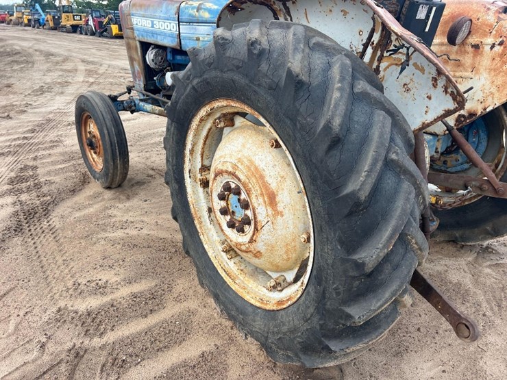 ford-3000-image-17