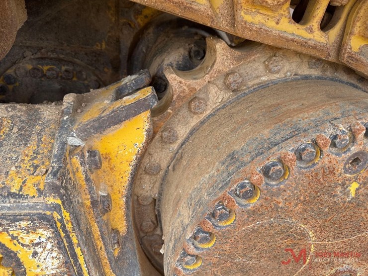 2010-deere-850j-image-7