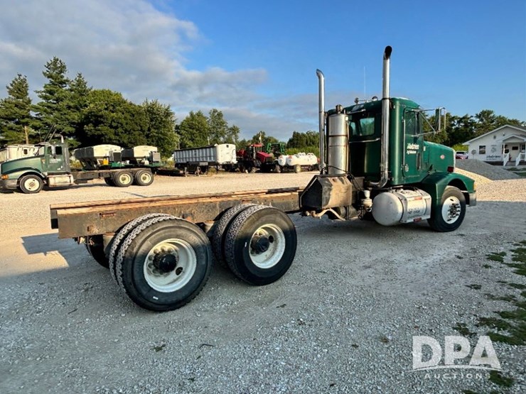 1993-peterbilt-377-image-6