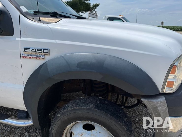 2007-ford-f450-xl-image-25