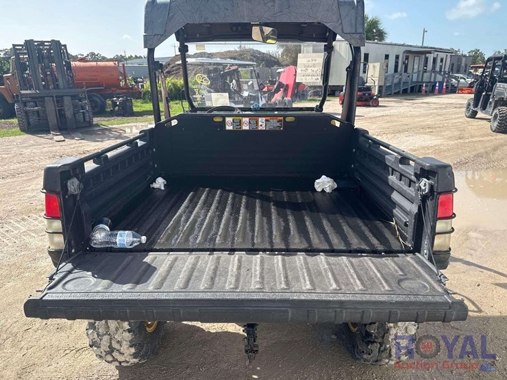 2017-john-deere-gator-image-17