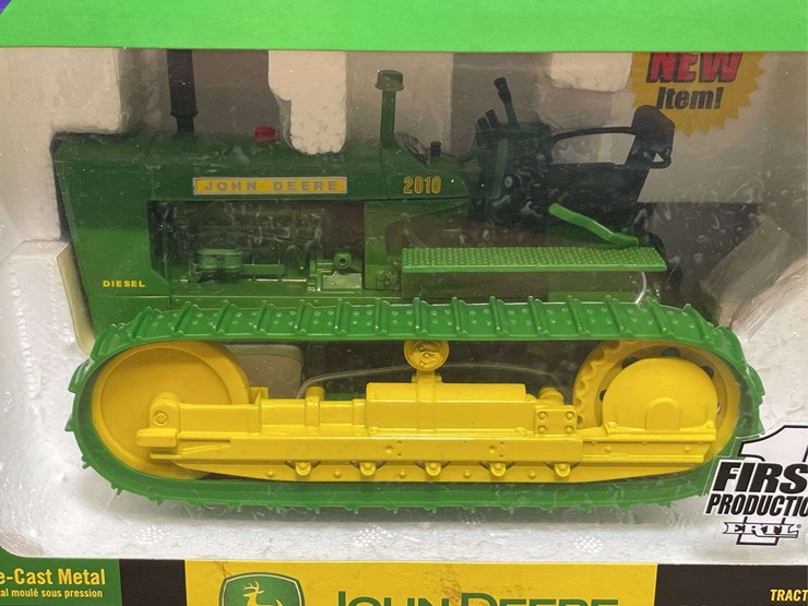 1/16-john-deere-2010-crawler-nib-ertl-image-2