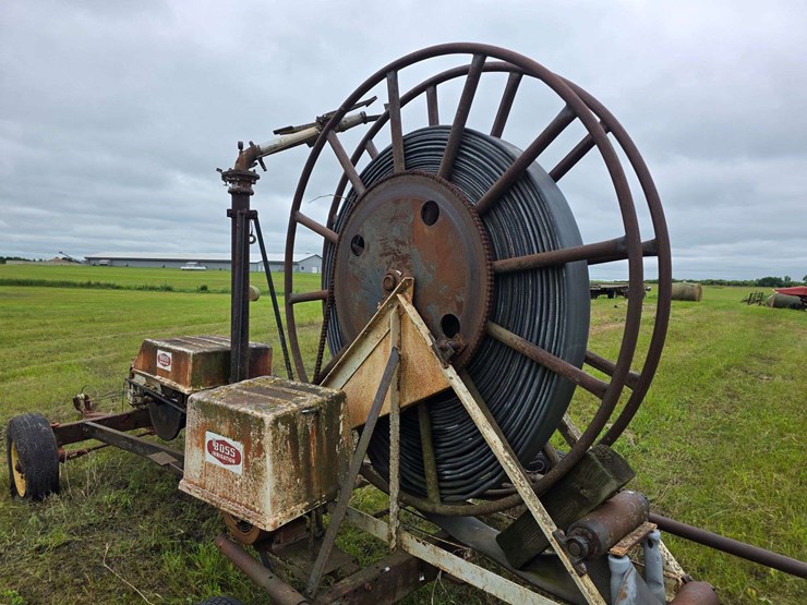 irrigation-water-cannon-on-gear,-hose-in-unknown-condition-(unusable),-has-not-been-used-in-years-image-10