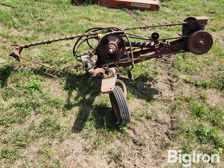 mccormick-international-2-pt-sickle-mower-image-6