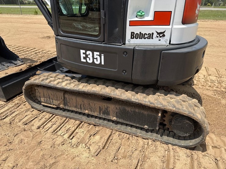 2015-bobcat-e35-image-11