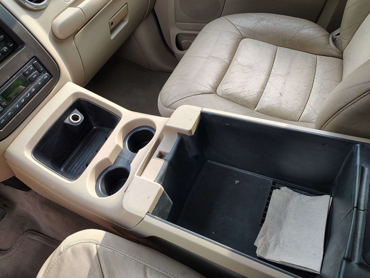 2003-ford-expedition-image-24