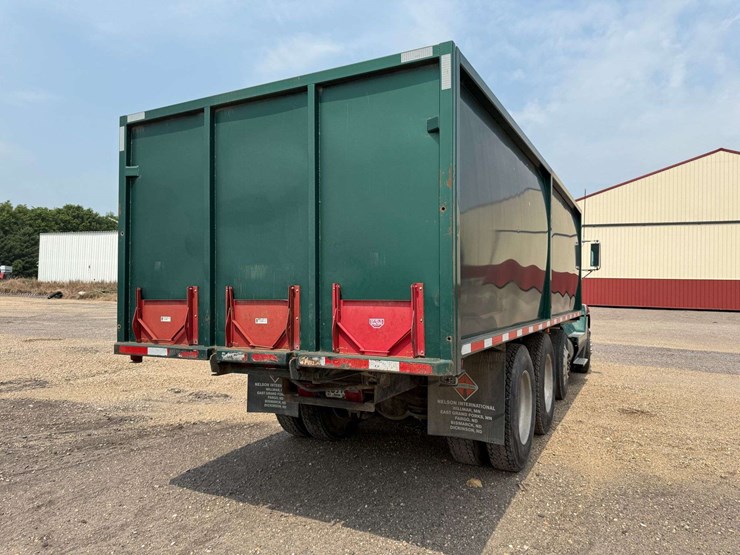 1993-freightliner-fld120-image-16