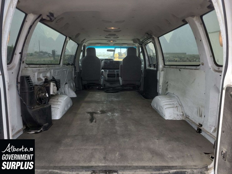 2009-ford-cargo-image-26