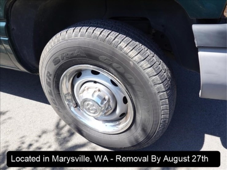 2001-dodge-2500-image-15