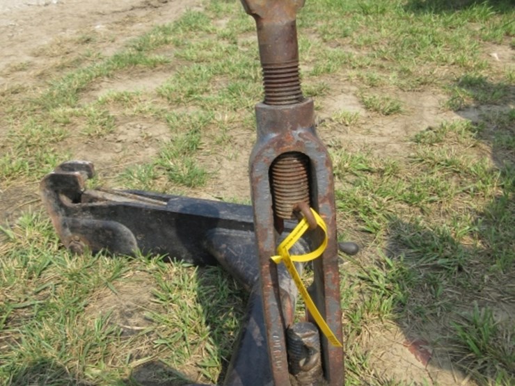 category-3-quick-hitch-image-3