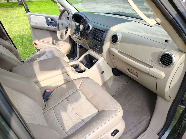 2003-ford-expedition-image-28