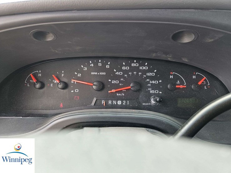 2008-ford-cargo-image-11