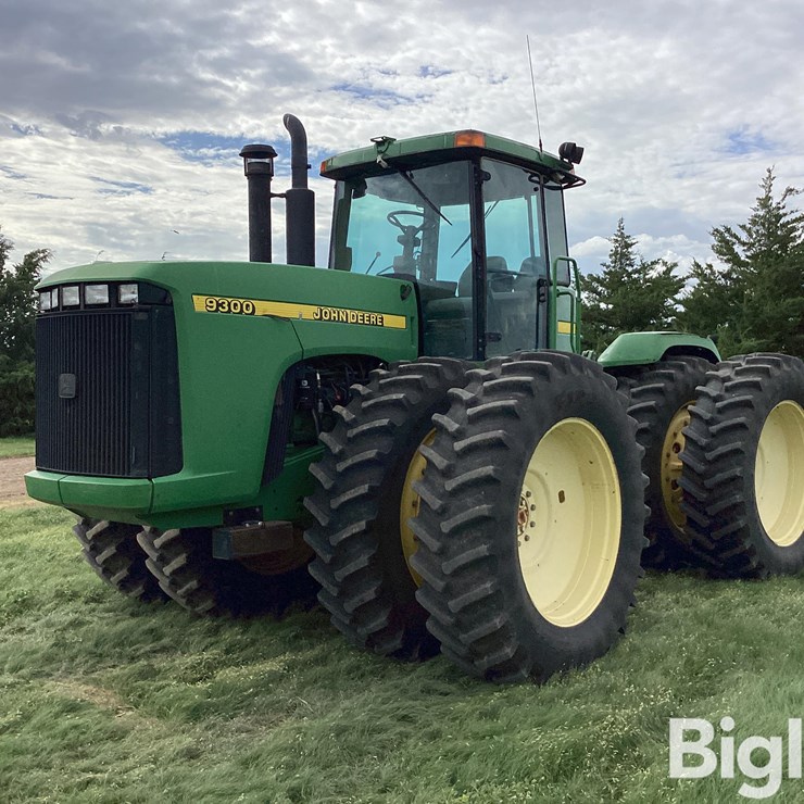 1998 JOHN DEERE 9300