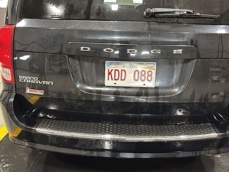 2012-dodge-grand-caravan-image-32