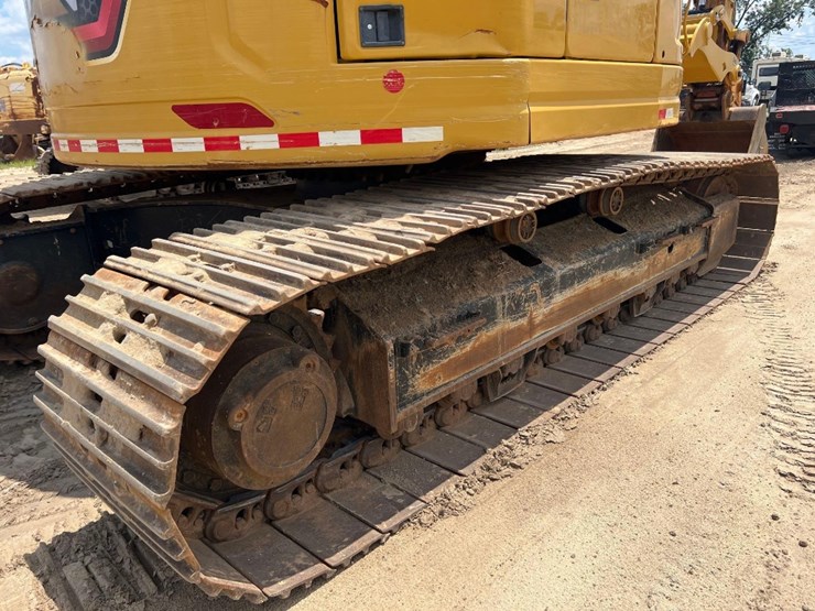 2022-caterpillar-335-image-14