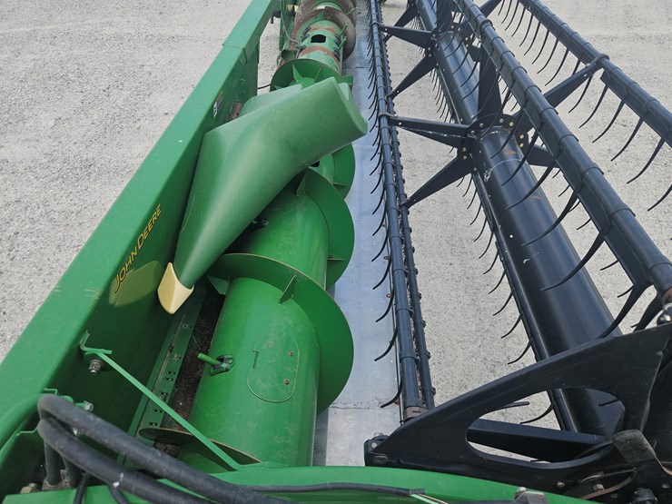 2011-john-deere-625f-image-3