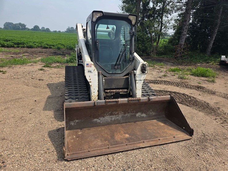 2013-bobcat-t750-image-5
