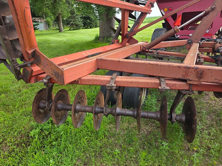 ih-490-disk,-20’,-hydraulic-fold-wings,-9.5-14-tires,-disk-scrapers,-sn:-033395-image-16