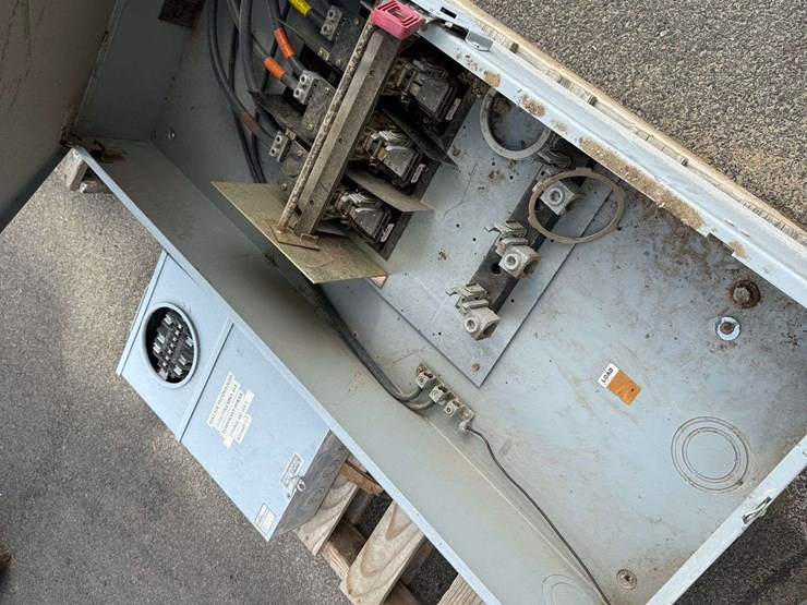 disconnect-switch-and-meter-socket-box-image-4
