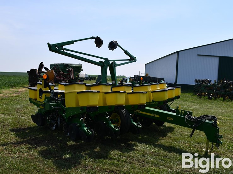 2013-john-deere-1760-image-3