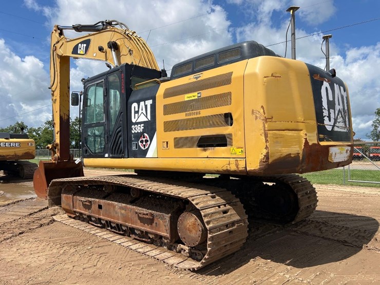 2015-caterpillar-336fl-image-2