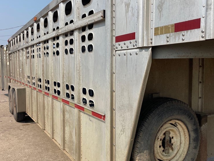 1997-wilson-livestock-trailer-image-8