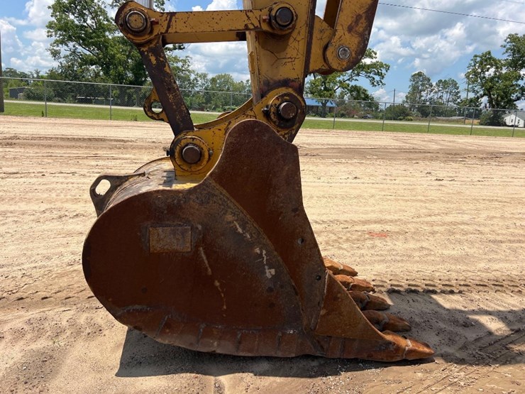 2013-caterpillar-320el-image-9