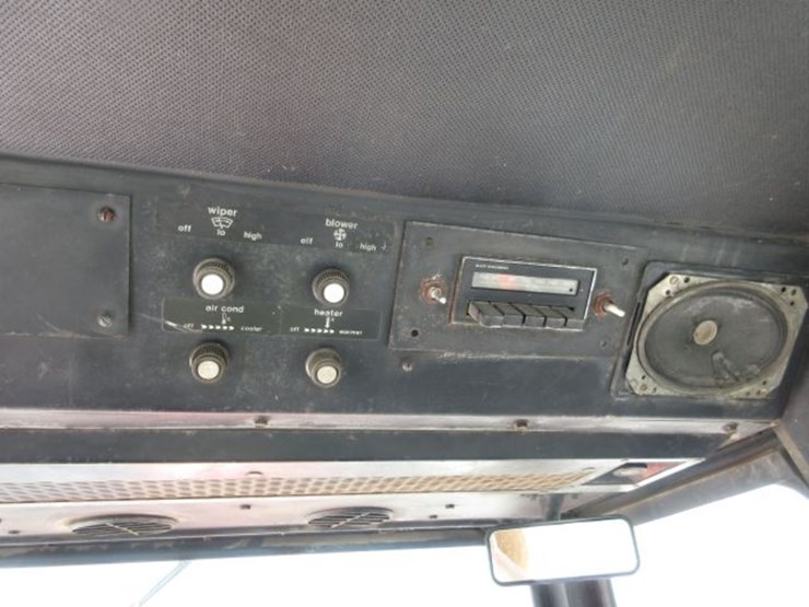 1977-agco-allis-7060-image-24
