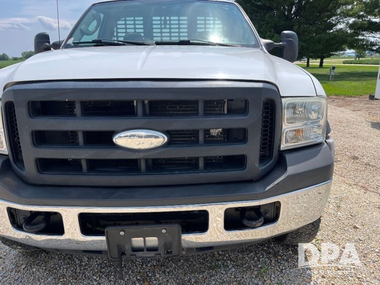 2007-ford-f450-xl-image-23