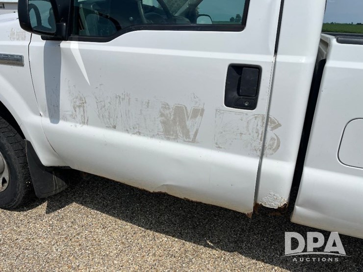 2005-ford-f250-xl-image-45