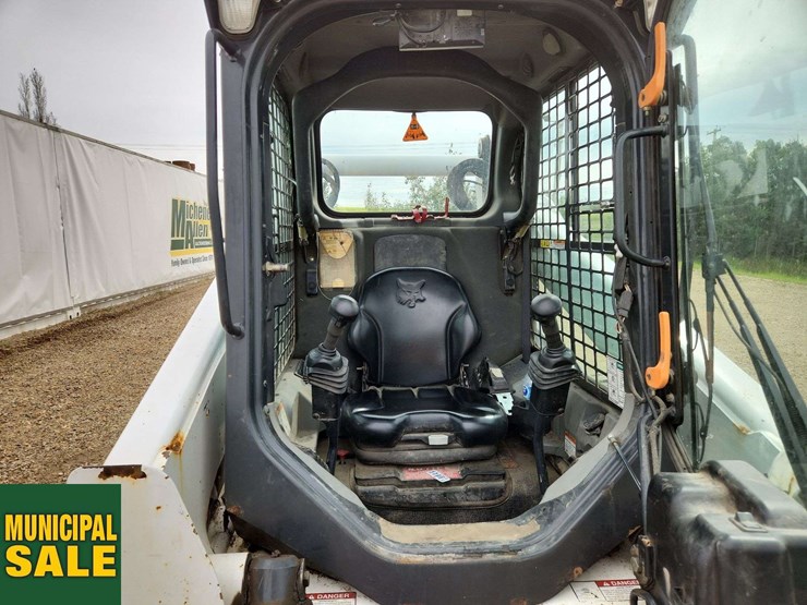 2014-bobcat-t750-image-14