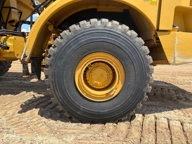 caterpillar-740b-image-11