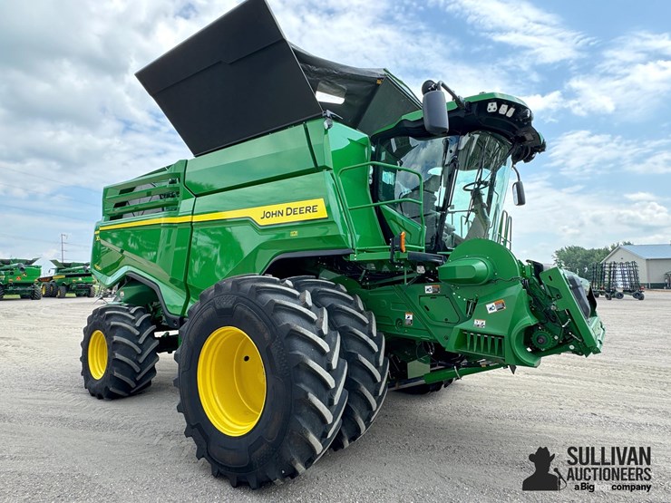2023-john-deere-x9-1000-image-3