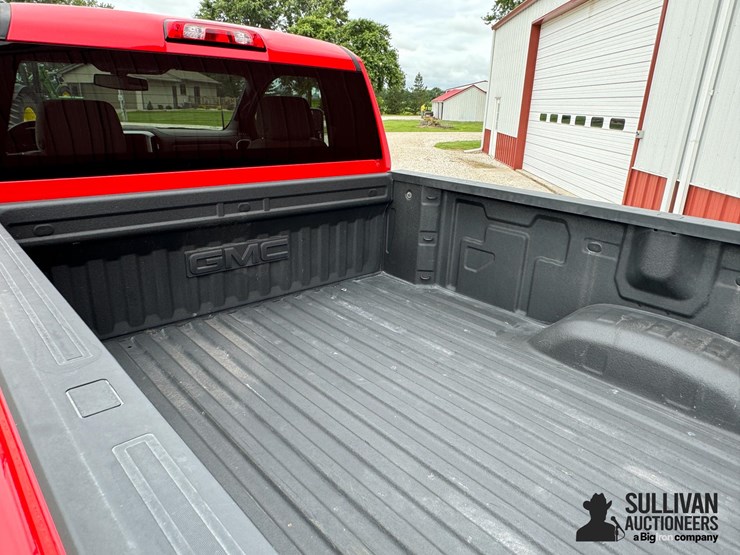 2023-gmc-2500hd-image-15