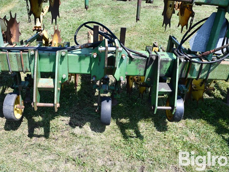 john-deere-85-image-9