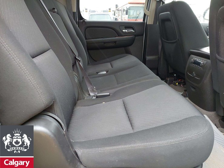 2010-gmc-yukon-xl-image-11