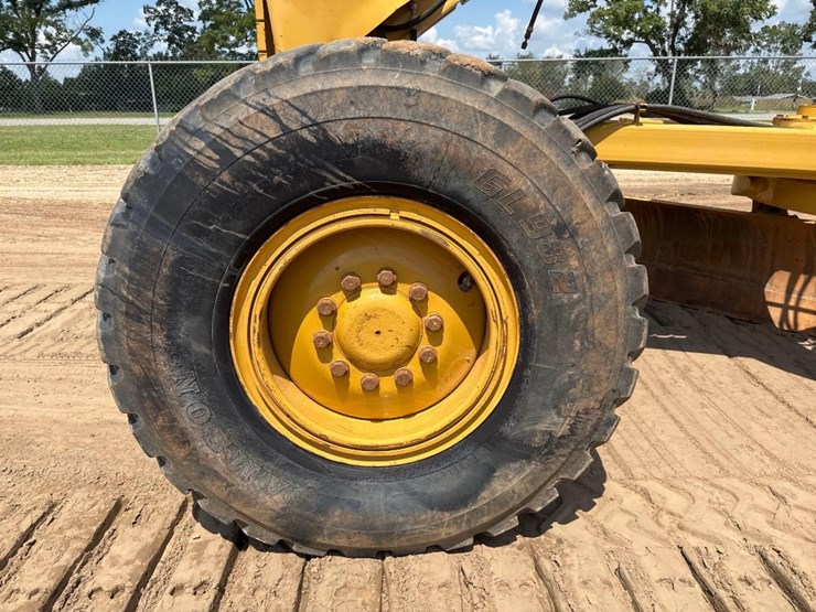 caterpillar-140m-vhp-image-11