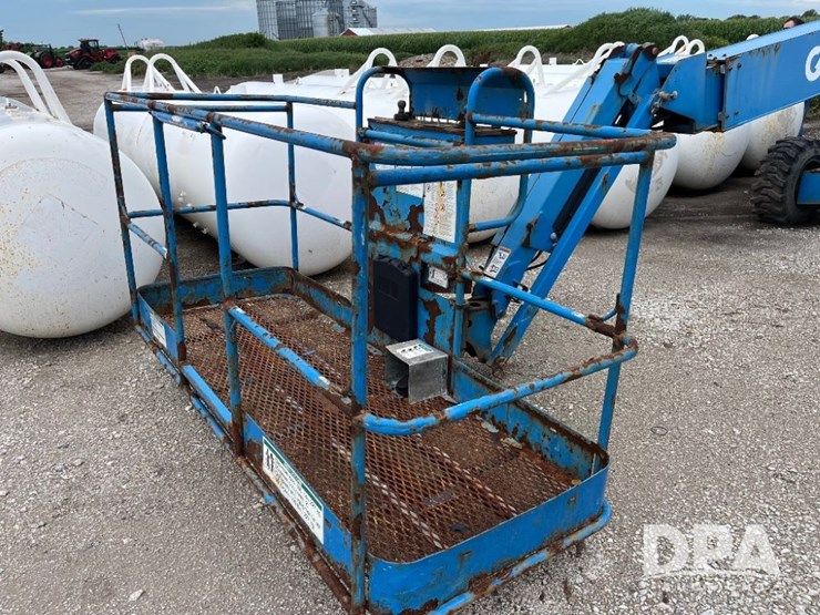 2012-genie-s45-image-12
